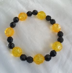 Hand Crafted Yellow and black crystal stretchy bracelet